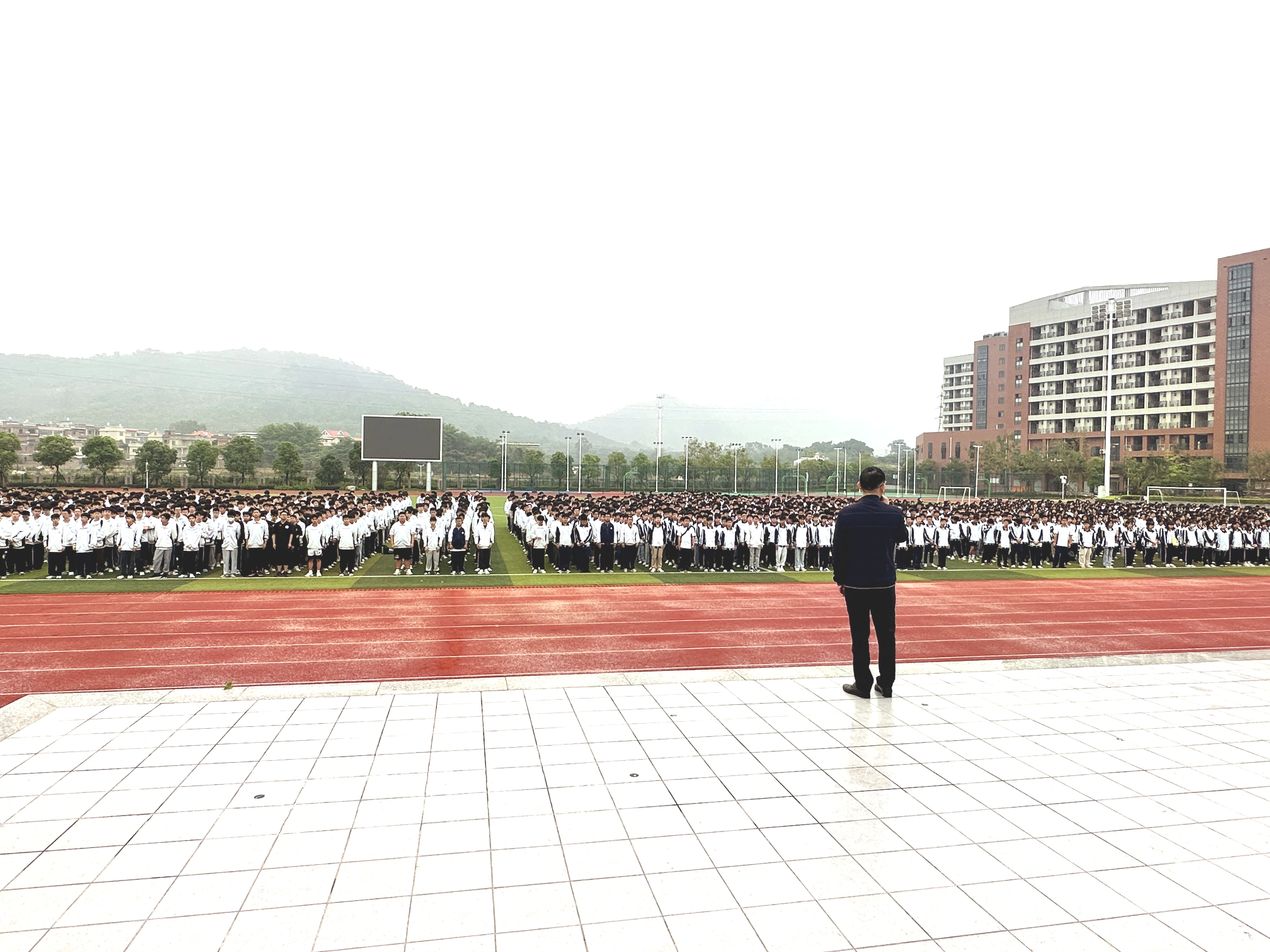 1684459880227896873.jpg 国旗下讲话.jpg