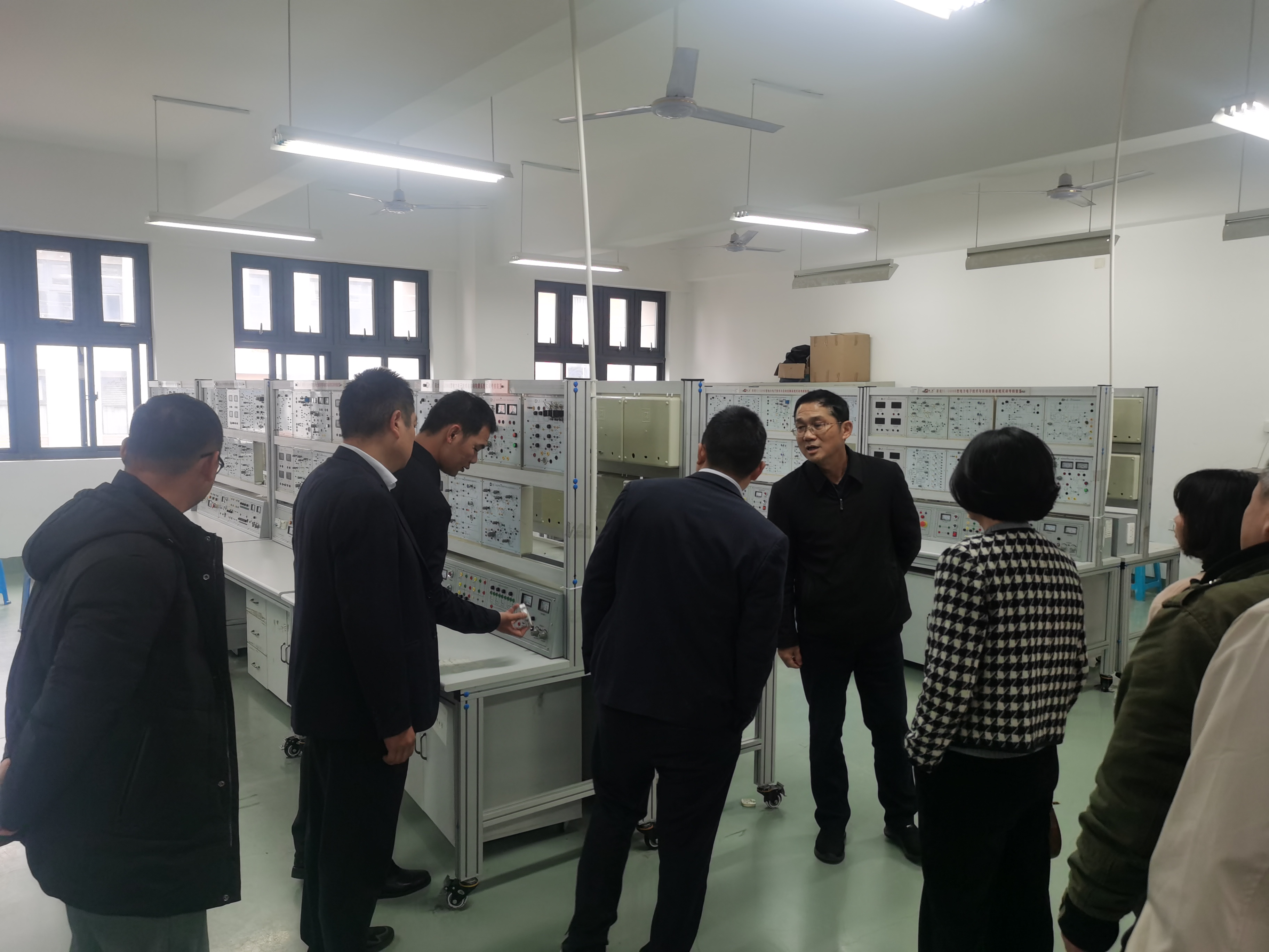 检查电气实训室.jpg