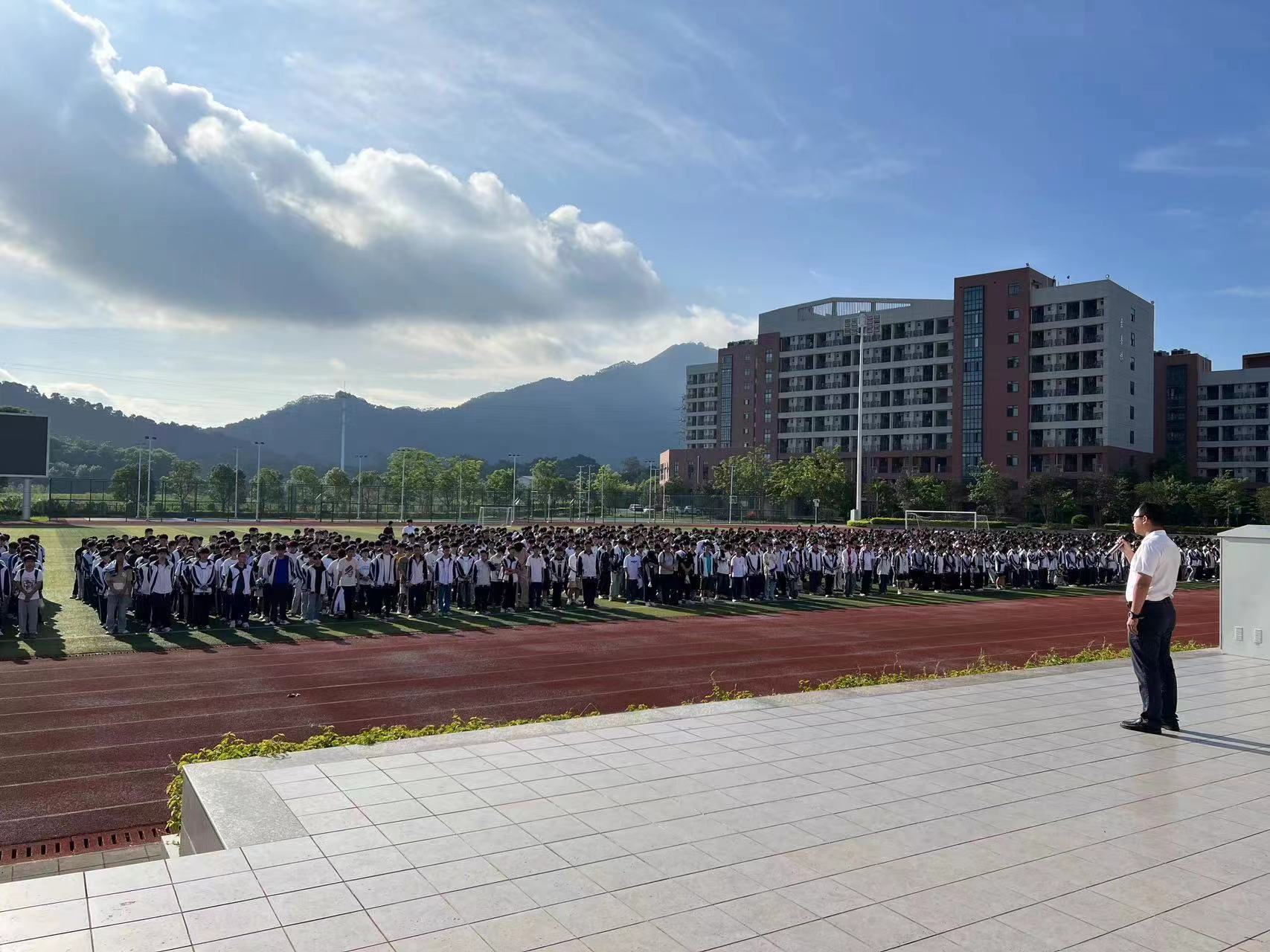 迎七一，颂党恩，记使命，学技能---国旗下讲话2.jpg