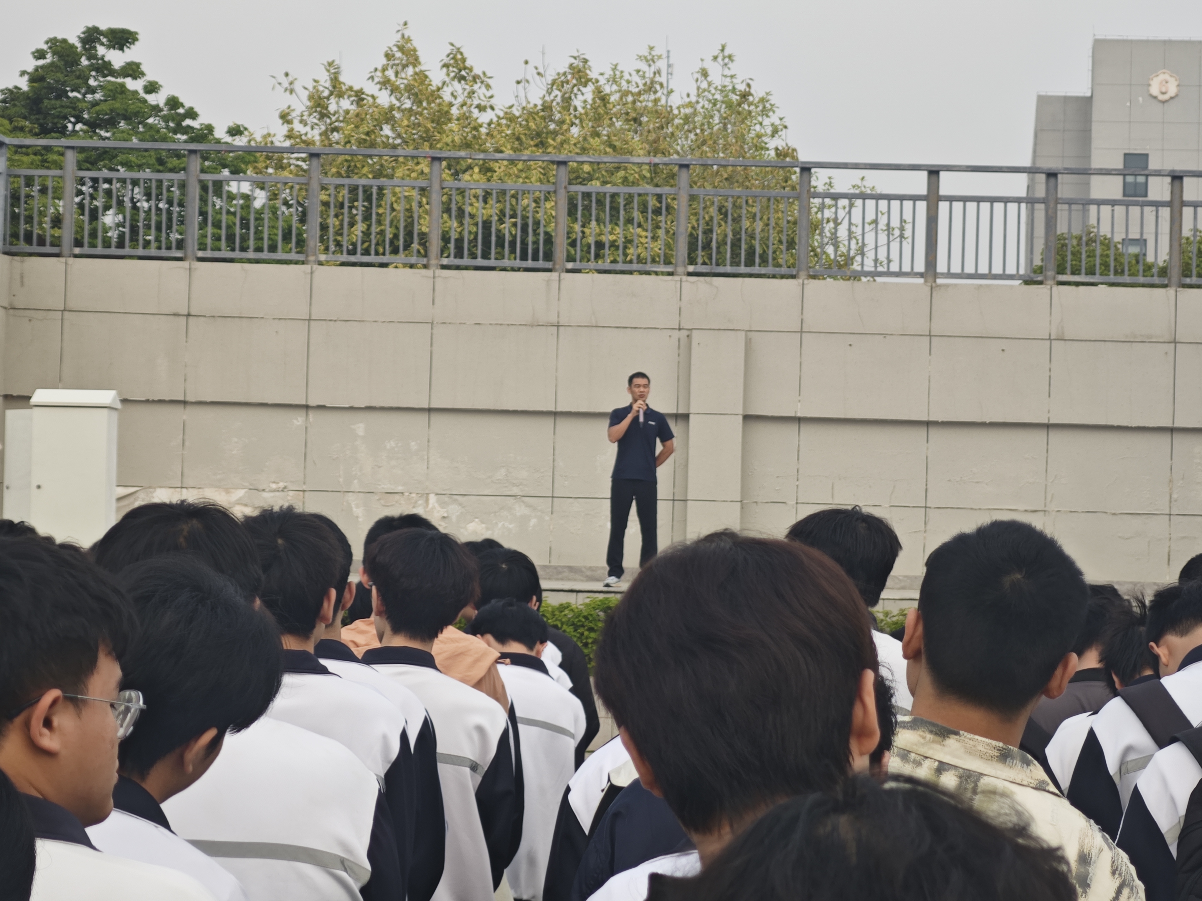 法治国旗下讲话 (4).jpg